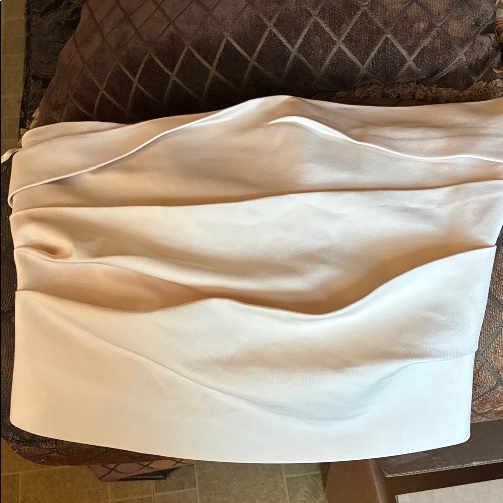 Elegant Cream Women's Blouse - Picture 2 of 6